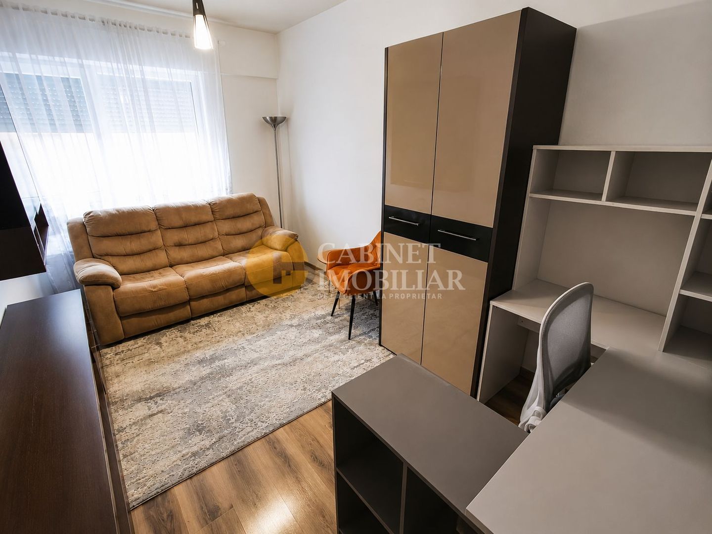 2 camere decomandat - 77mp(44mp+33mp curte proprie) - zona CUG - Poză 1