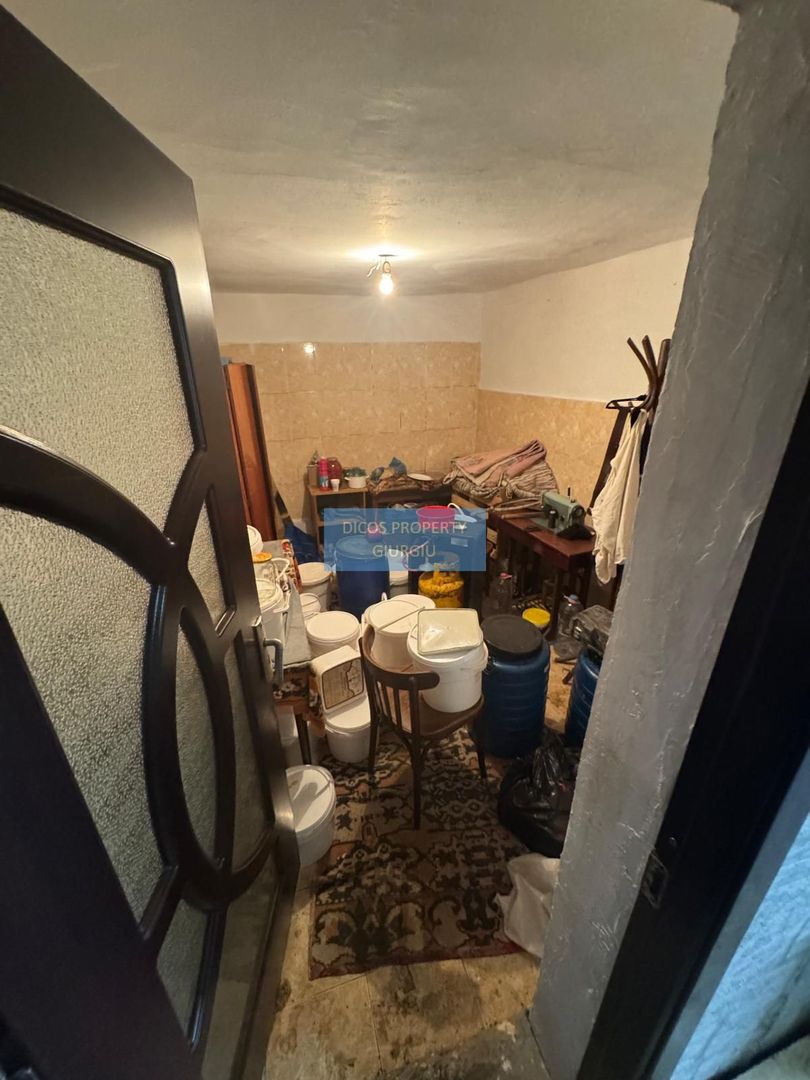 Casă cu garaj – str. Mărășești - Poză 11