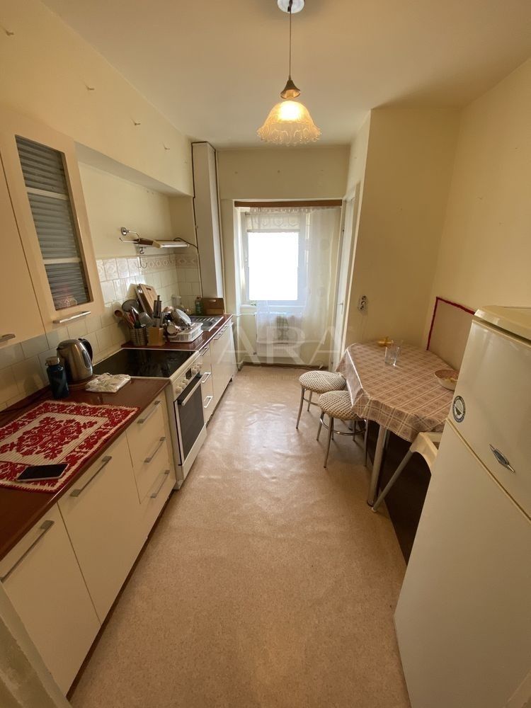 Vanzare un apartament spațios cu 3 camere, situat în Cluj-Napoca. - Poză 4