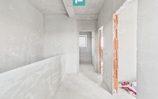 Duplex în Săcălaz despartit prin cameră tehnica - Poză 9