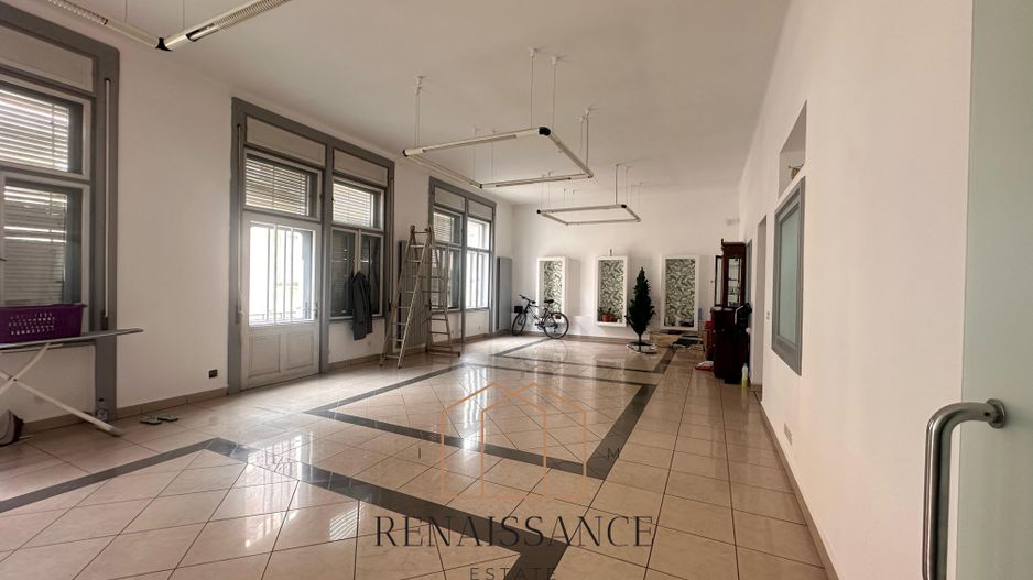 Piata Unirii 4 Camere | 180mp Etaj 2/3 | Palatul Bruck - renovat - Poză 3