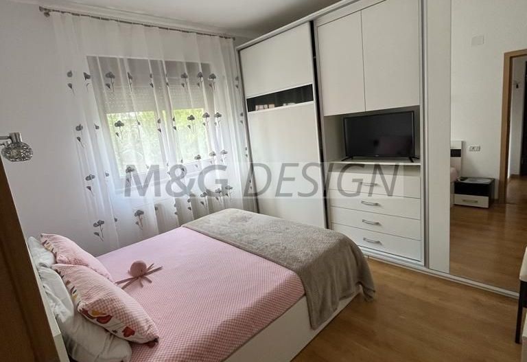 Apart bloc nou etaj 1, Complex -Judetean +loc parcare - Poză 9