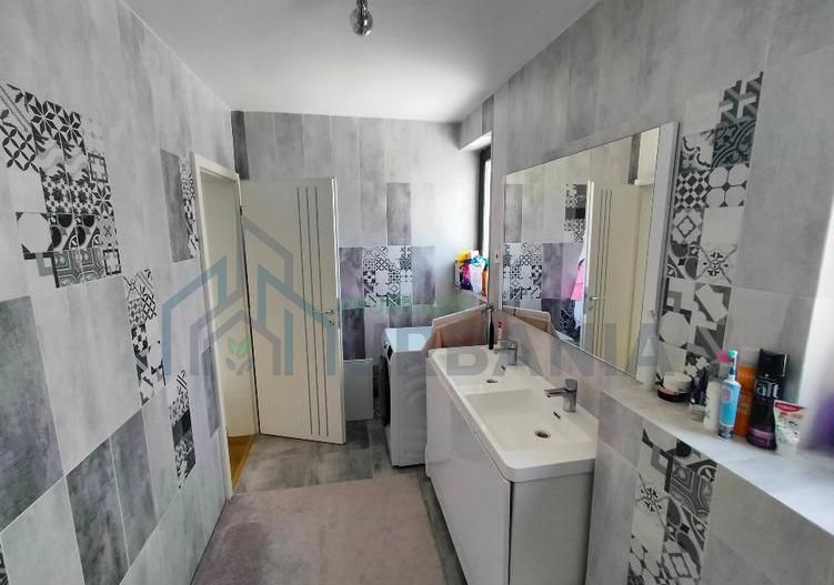 Casă tip duplex, parter + etaj, cărămidă, 4 camere, Rediu, 180.000 EUR - Poză 11