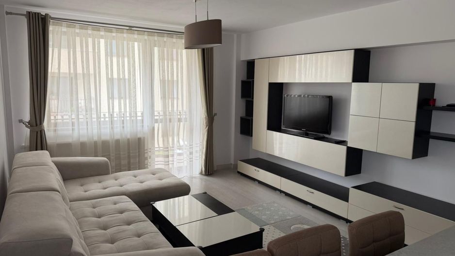 Apartament modern cu 3 camere de inchiriat in zona ultra-centrala - Poză 3