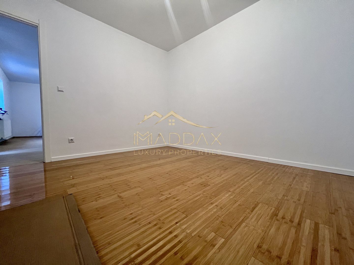 Casa **8 camere** // Domenii - Poză 49