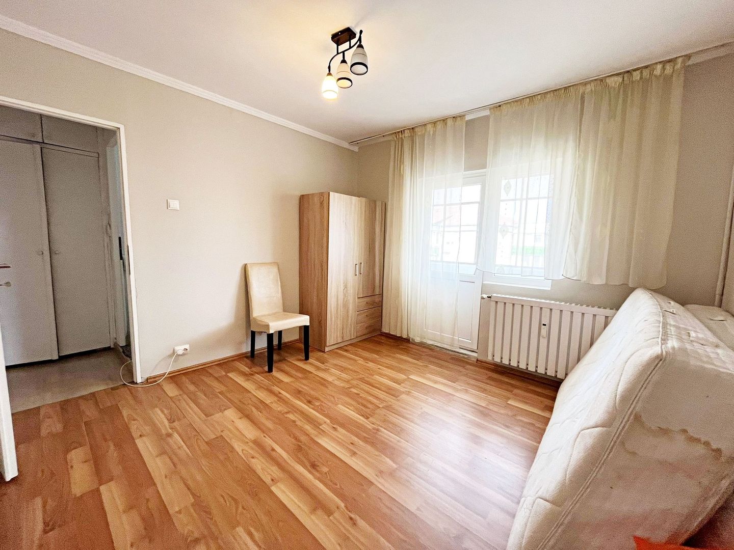 Apartament cu 3 camere la casa de inchiriat zona Decebal, Oradea - Poză 8