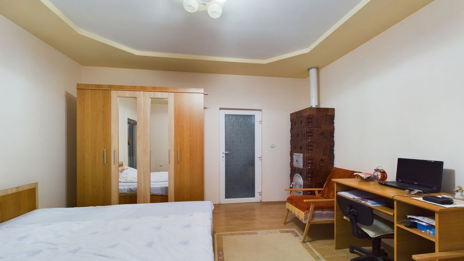 Casă pe un nivel in Pișchia - Poză 3