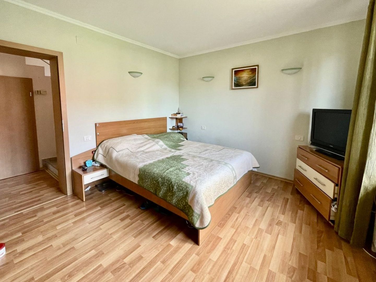 Casă spațioasă, confort ridicat, garaj și teren generos, zona Aradului - Poză 5