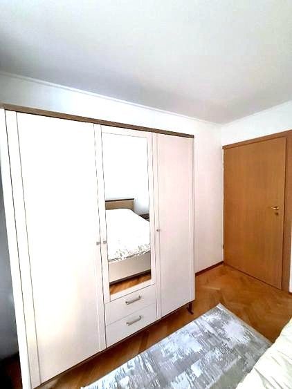 🏡 Închiriez Apartament cu 2 camere renovat, Bd. Basarabiei, etaj 2 - Poză 9