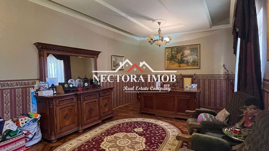 NECTORA IMOB-Casa 4 camere, Str. Constantin Tanase, zona Horea, 200 mp - Poză 2