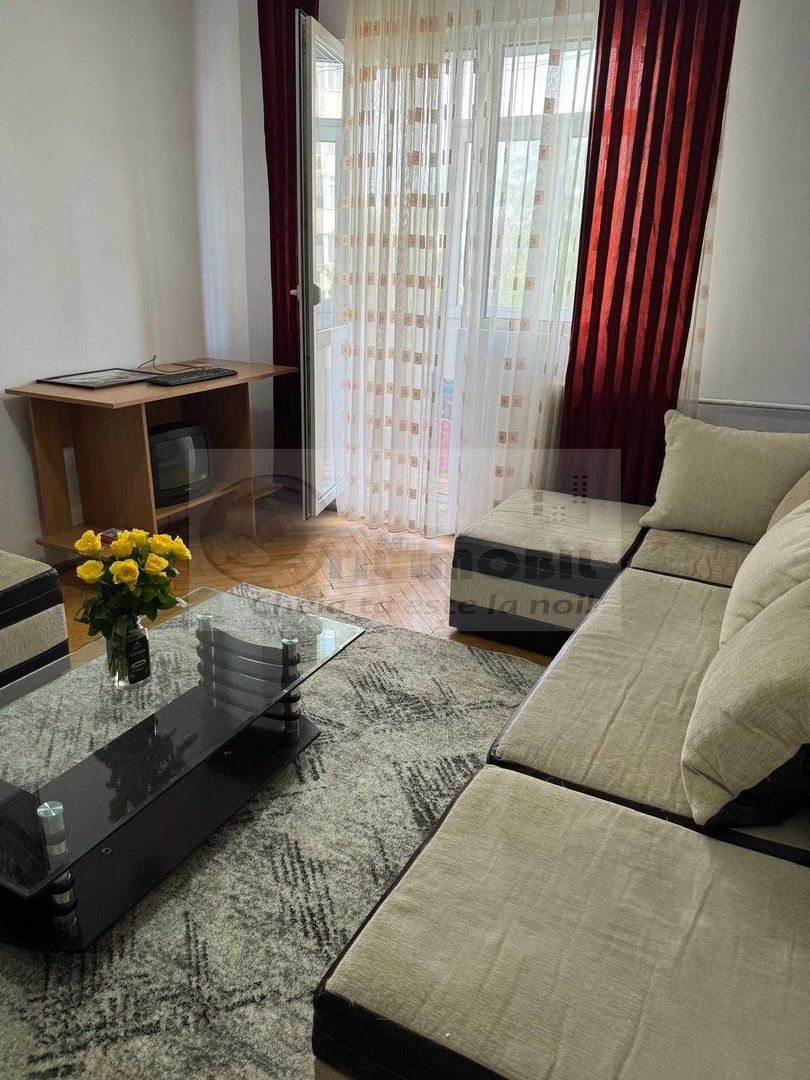 Închiriez apartament cu 2 camere Podu Ros 450 euro - Poză 3