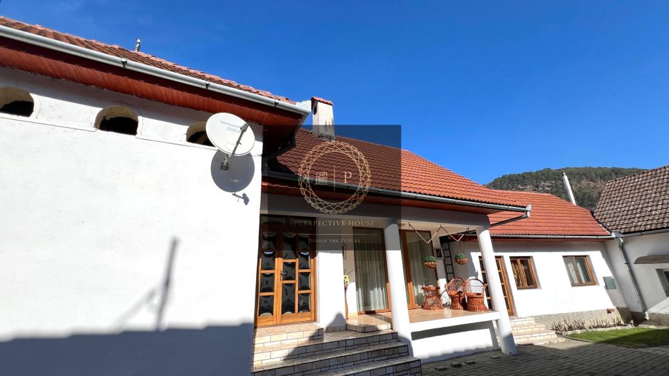Casă pretabila 2 familii | 280 mp utili| 1350mp Teren | Garaj - Poză 3