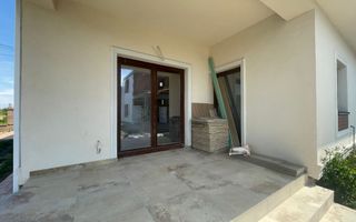 Duplex spațios cu teren generos-Moșnița Veche - Poză 18