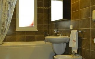 Braytim - 70mp utili, 2 bai, deosebit, loc de parcare inclus. - Poză 13