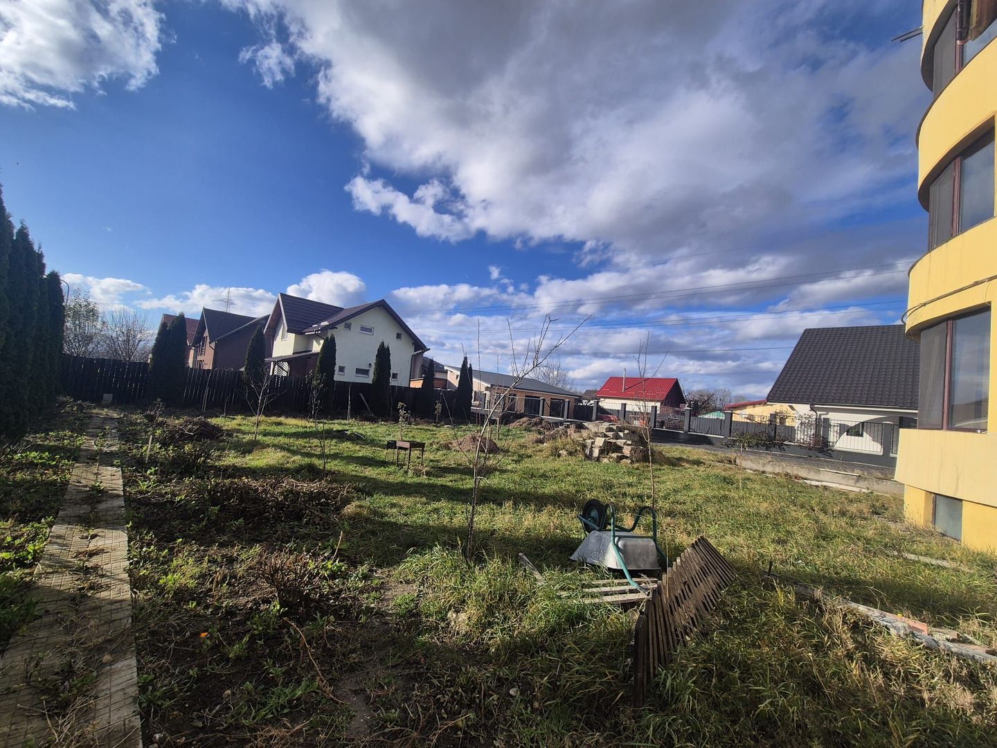 Apartament la casă cu grădină - Poză 11