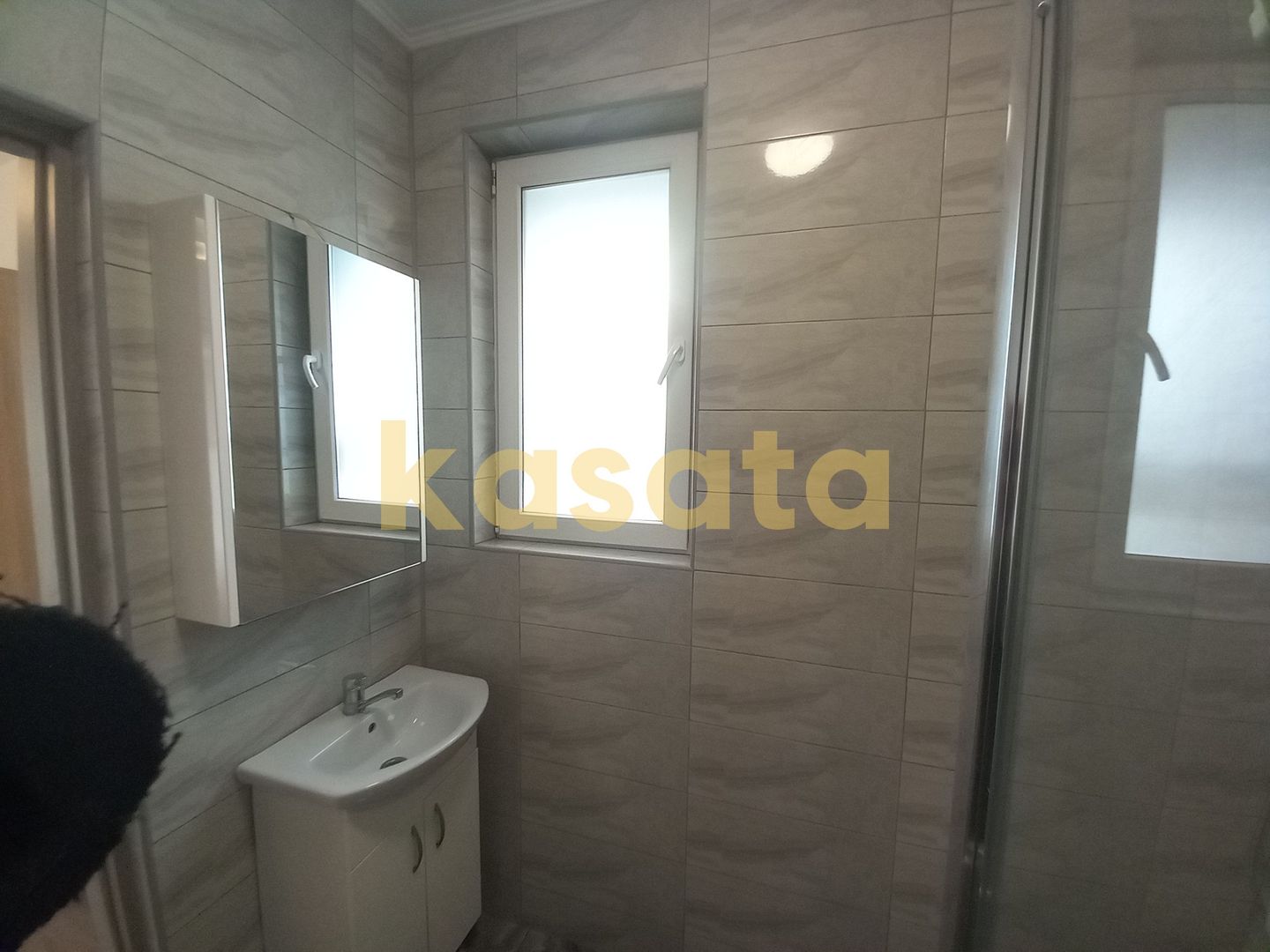 Vilă Modernă 4 Camere | Curte Privată | Zonă Excelentă & Facilități - Poză 37