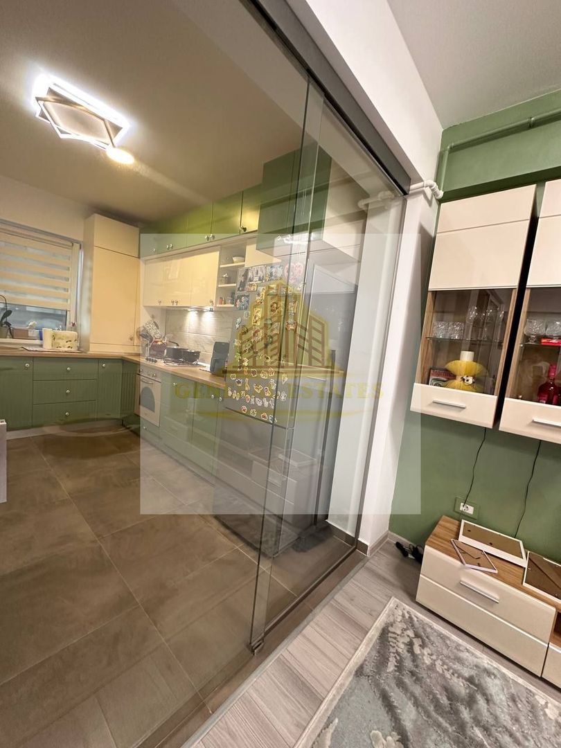 Apartament spre vinzare, 3 camere, modern, complet utilat, mobilat! - Poză 12