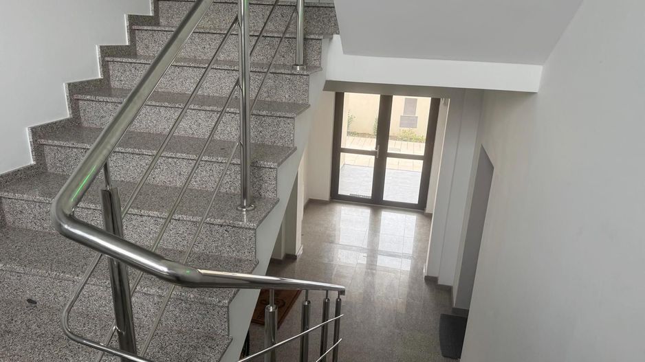 Apartament cu 3 camere in bloc nou - Poză 18