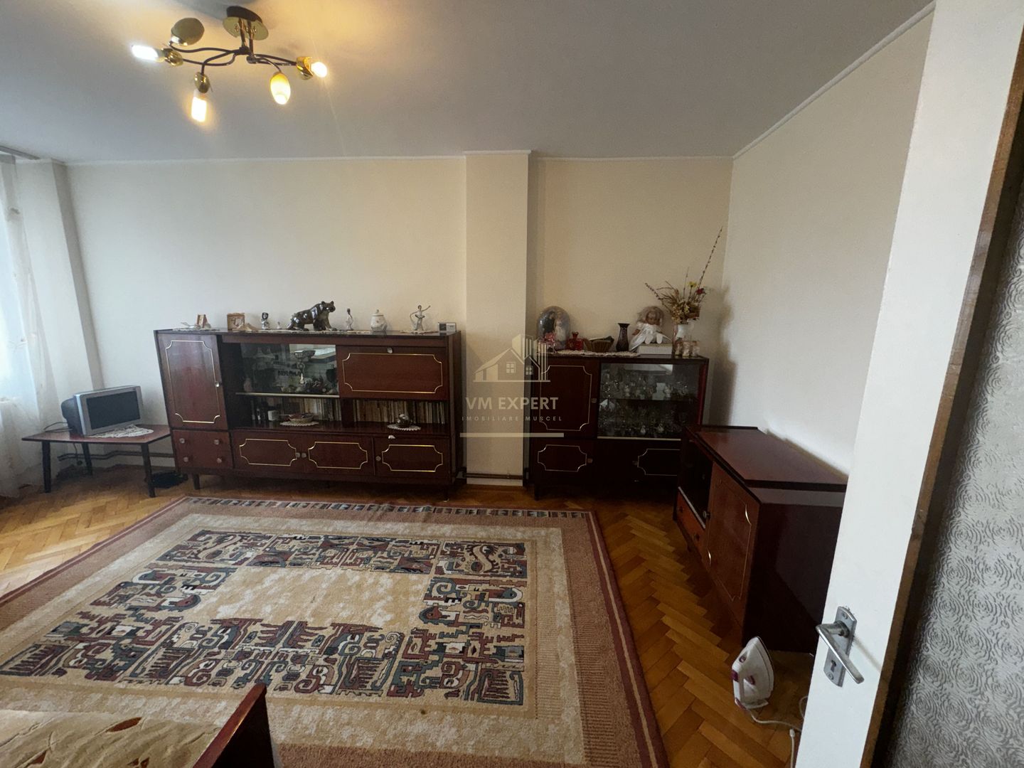 APARTAMENT 2 CAMERE, CAMPULUNG, ETAJ 3, GRUI - Poză 32