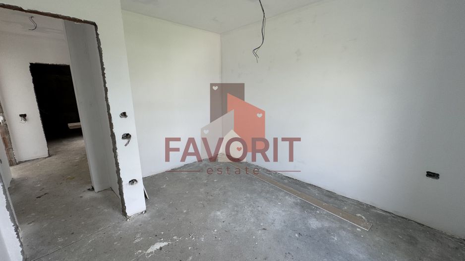Duplex 5 camere ,despartit prin camera tehnica, finisat la cheie in Mosnita - Poză 8
