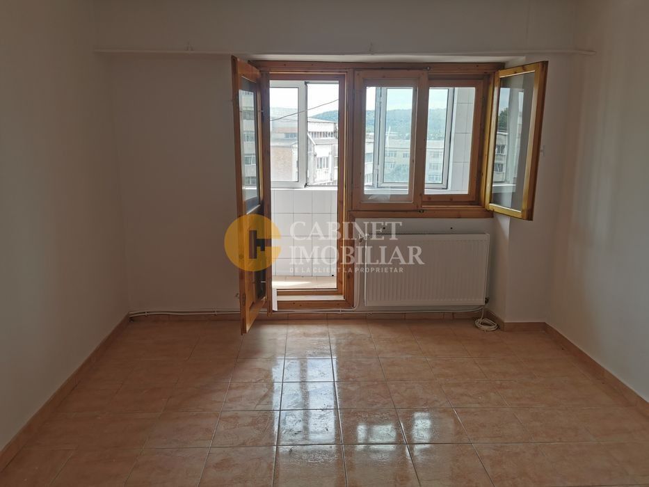 PACURARI - 3 CAMERE DECOMANDAT - BLOC 1985 - Poză 1