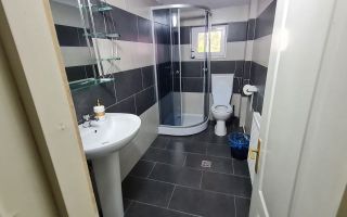 In inima muntelui! Vanzare pensiune in Moroeni-Jud Dambovita - Poză 9