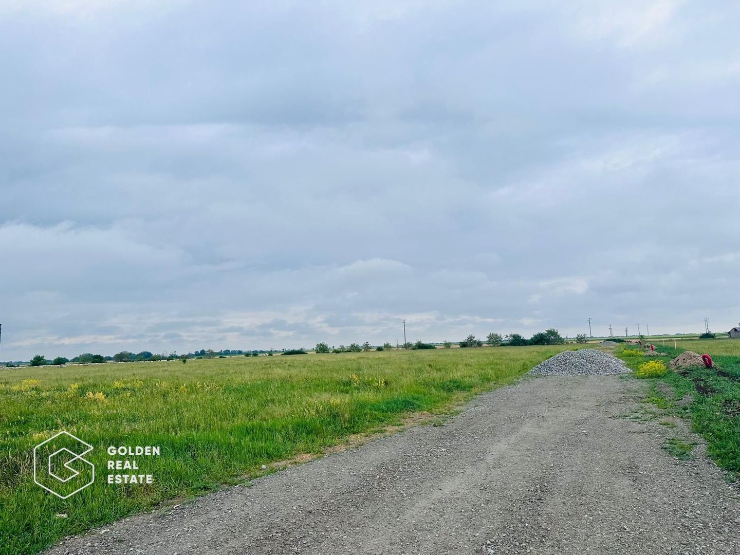 Terenuri cu utilitati, intrare Livada - Poză 4