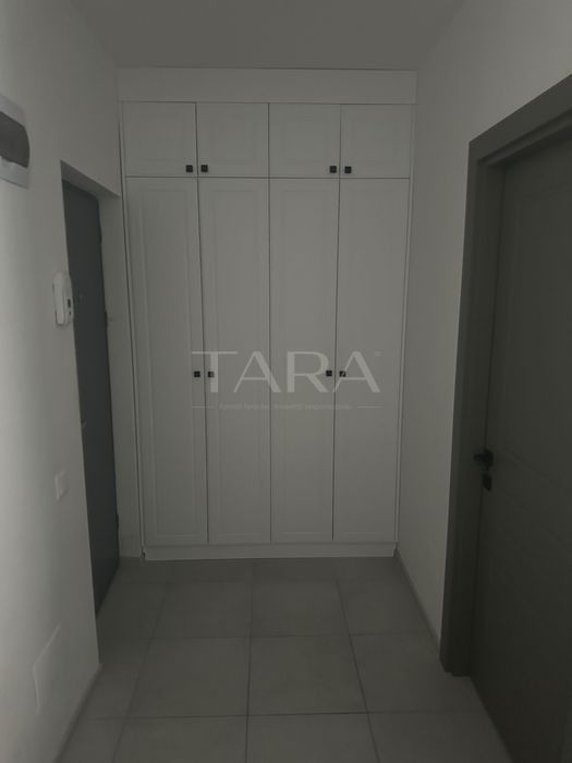 Apartament spațios cu 2 camere și balcon generos în Baciu - Poză 4