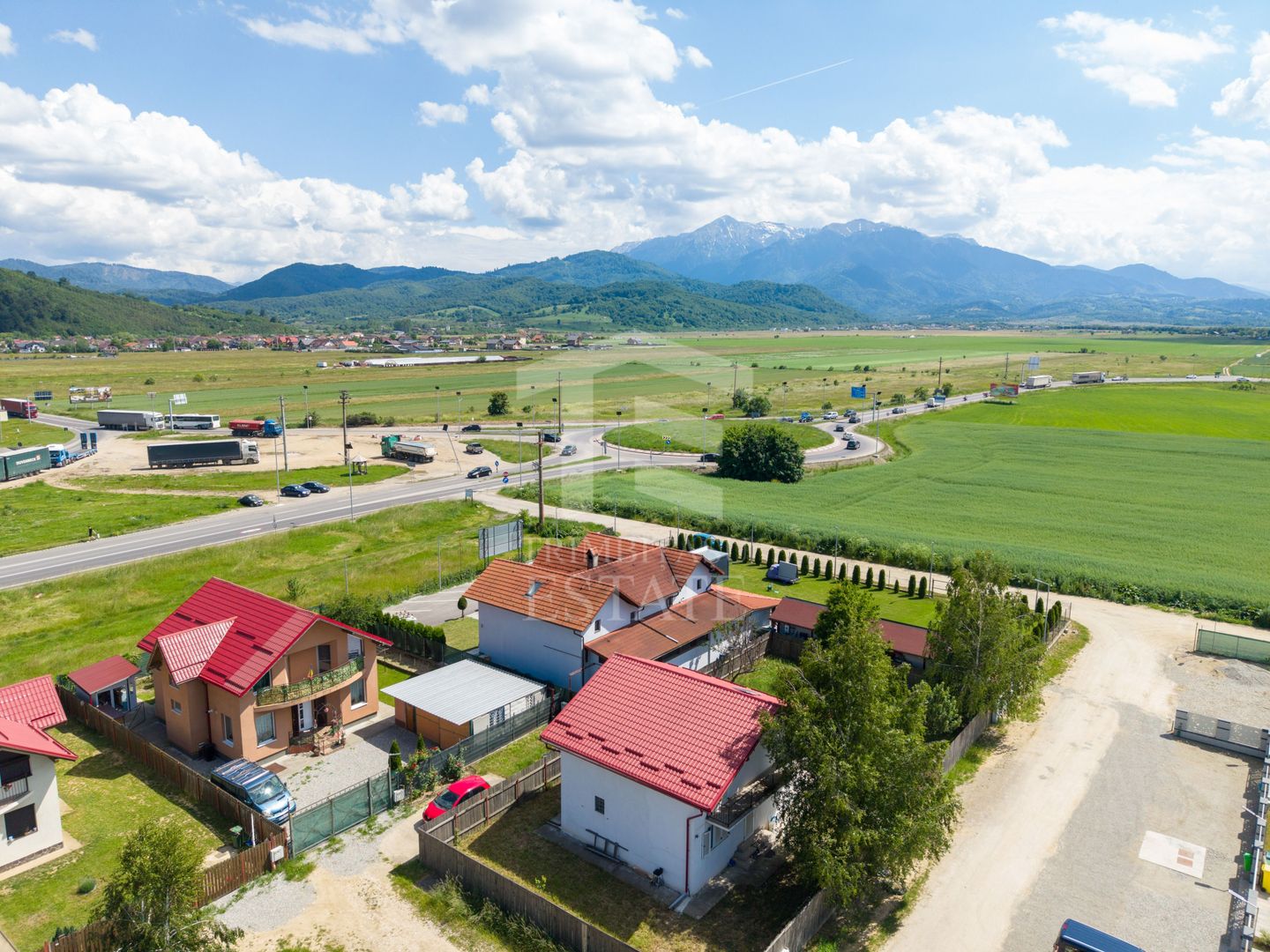 RASNOV| Cladire multifunctionala | 350 mp | Vad turistic si comercial - Poză 20