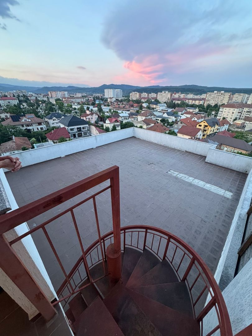 Penthouse 3 camere - Zona 1 Mai - Poză 12