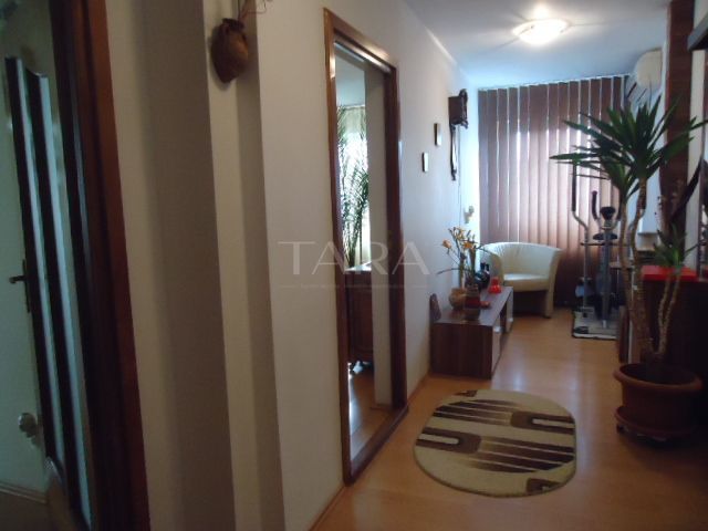 Apartament cu 4 camere de vânzare - Poză 7
