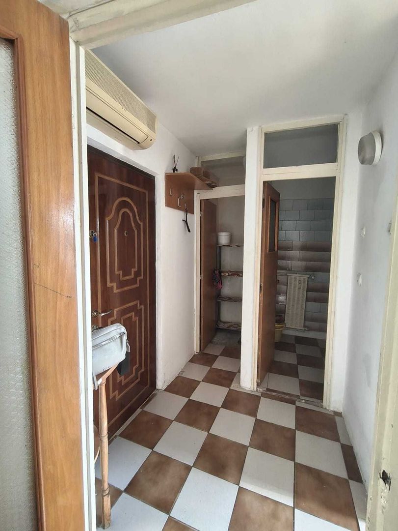 Inchiriez Garsoniera Spatarul Preda 42mp - Poză 7