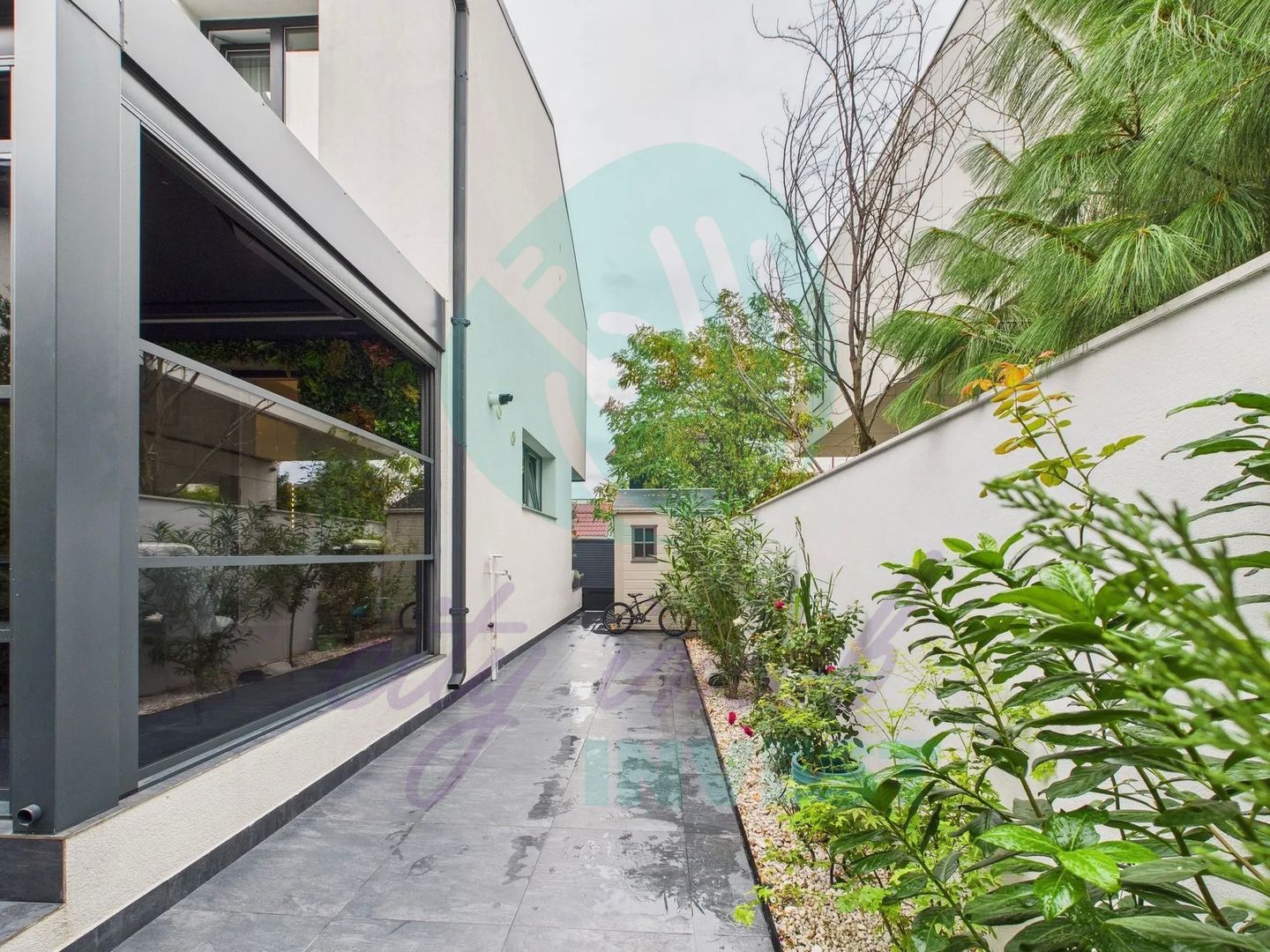 O RESIDENTA CONTEMPORANA CU VIZIUNE, ARHITECTURA SI EMOTIE - Poză 26