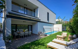 Vilă 2019 cu piscină și garaj amenajat ca locuință pentru personal-Iancu Nicolae - Poză 18