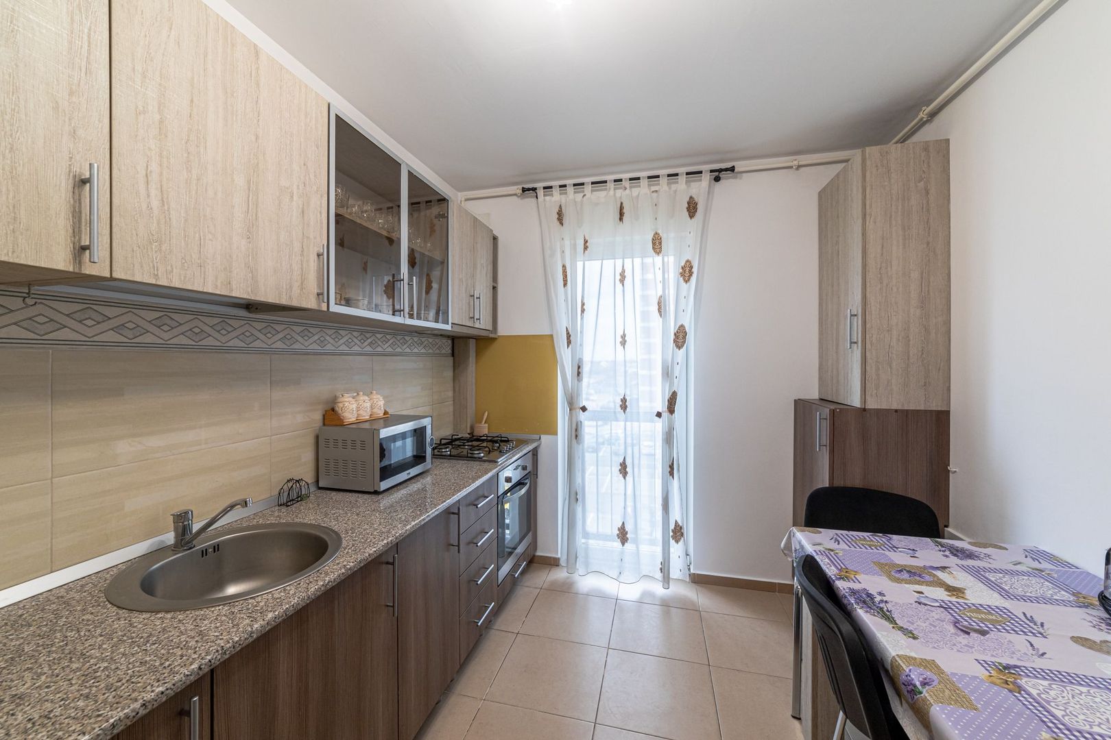 Apartament in bloc nou, cu 3 camere, la cheie - Poză 2