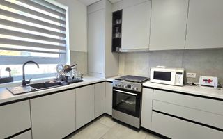 Zona Linistita Coresi Grandis Residence Camere - Poză 2