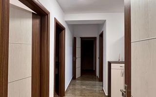 Apartament cu 3 camere – 13 Decembrie,  Coresi la 5 minute pe jos. - Poză 7
