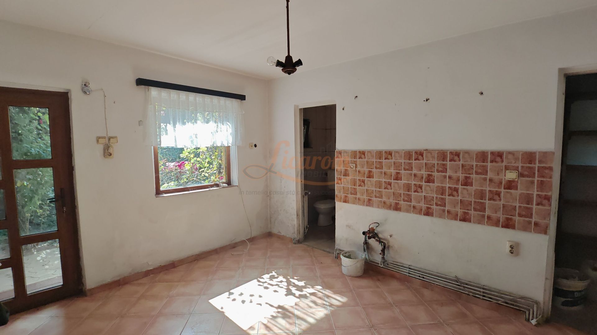 Casa singur in curte zona ZONA ISTORICA langa Seminarul Teologic - Schiță 1