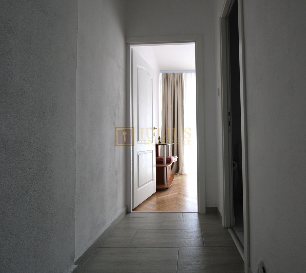 3 camere decomandate, balcon generos de 17 mp, bloc modernizat-Gh Lazăr - Poză 14