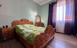 Casa renovata cu 4 camere la curte comuna | Iosefin - Poză 2