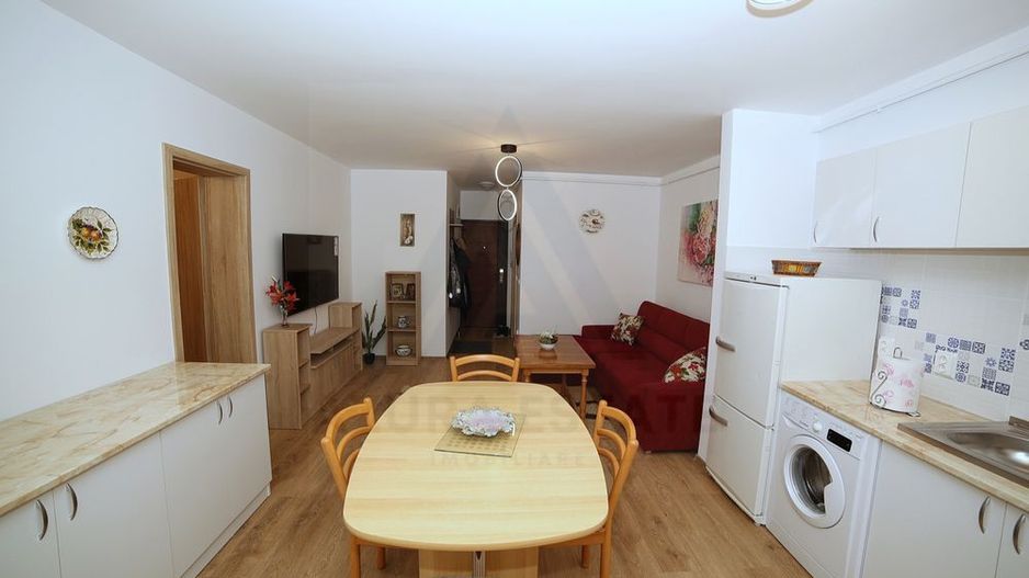 Apartament modern 2 camere balcon si parcare privata Cartier Magnolia - Poză 2