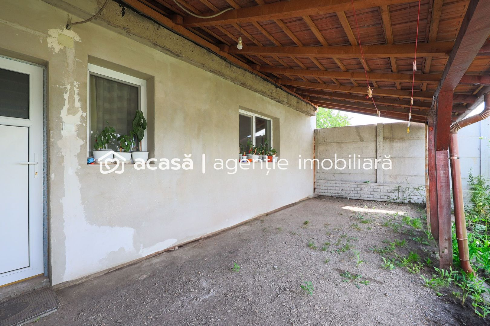 Rezervat Casă renovată cu 3 camere din cărămidă în Gradiste - Poză 9