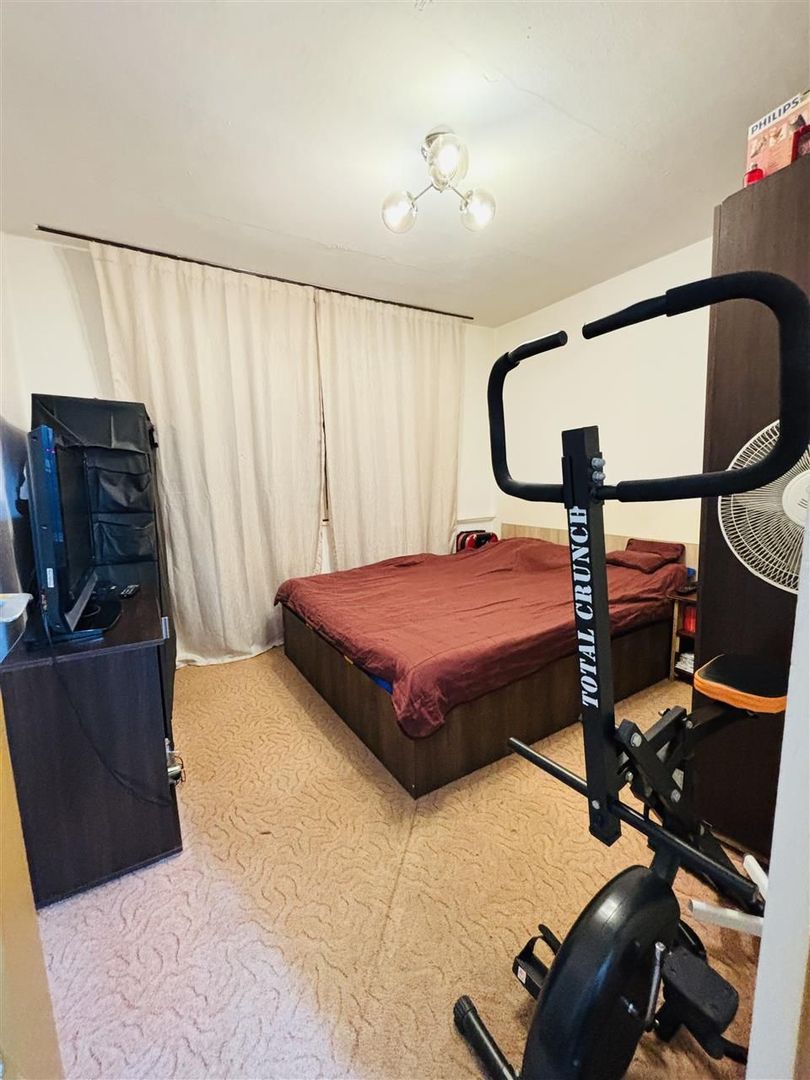 Apartament cu 2 camere decomandat zona Rogerius. - Poză 5