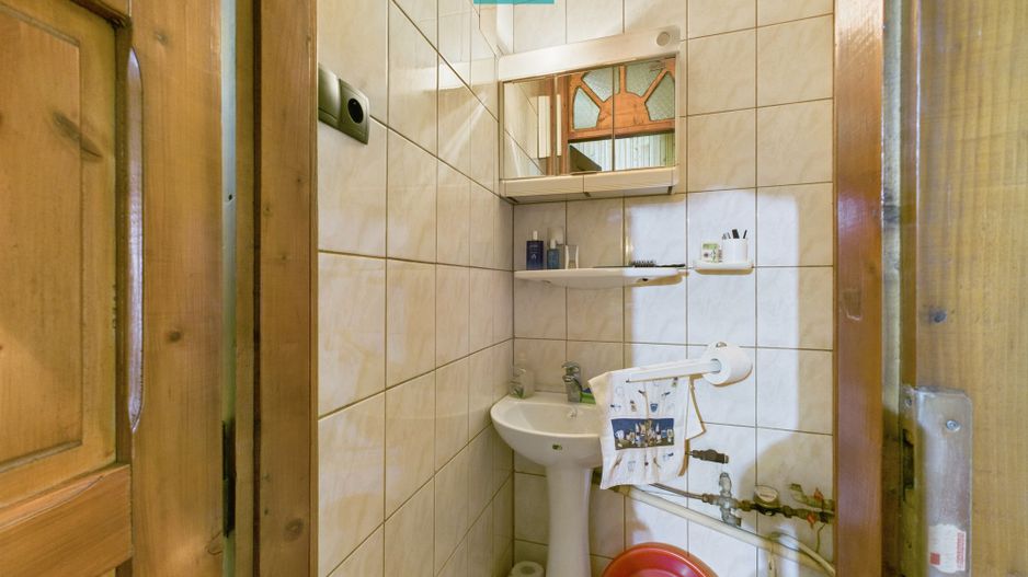 Apartament cu 3 camere în zonă de maxim interes - Poză 9
