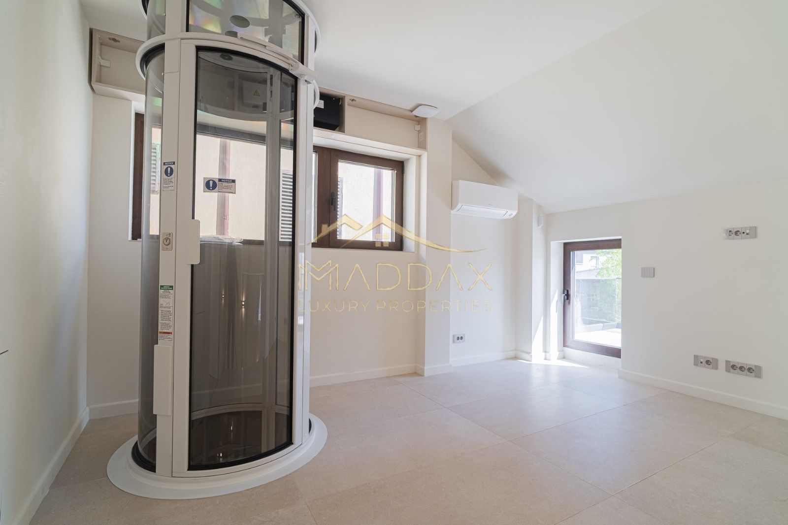 Vila Unica Noua cu 8 camere *300mp* /fotovoltaice si pompa cladura// Dorobanti - Poză 34