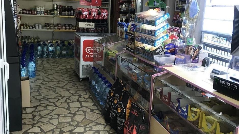 Spatiu com   casa - Sos Petricani - Poză 4