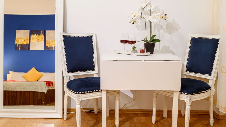 Inchiriez Garsonieră modernă, costuri mici, AC, balcon, 7 min metrou - Poză 2