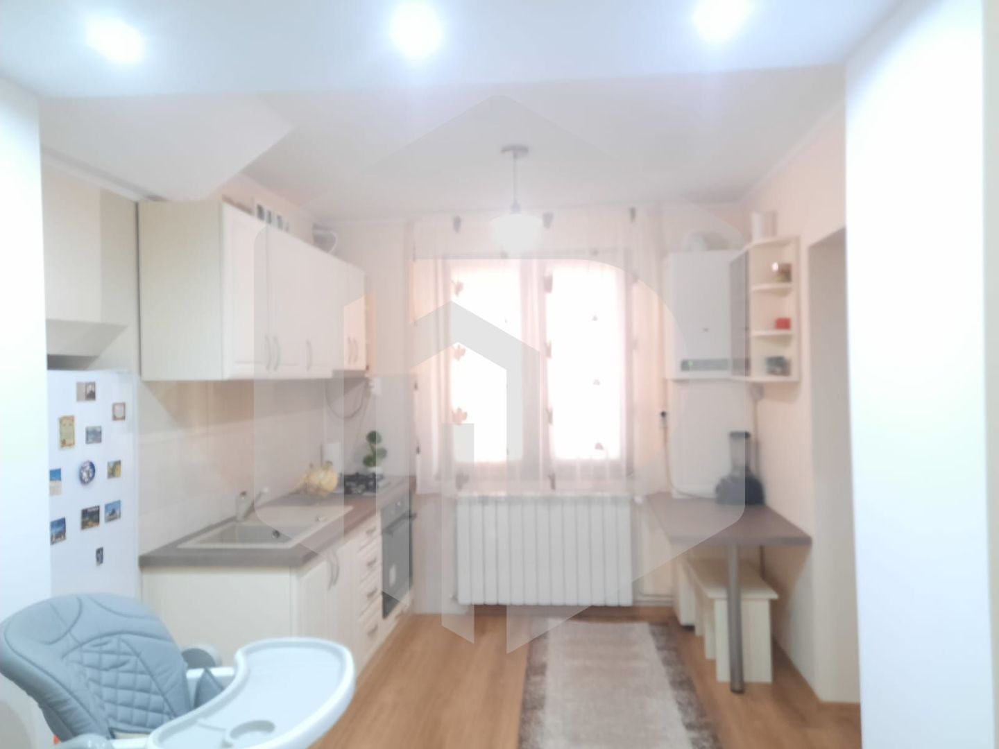 Apartament 2 camere in zona 9 Mai/ Renovat complet+ Pivnita+ curte - Poză 13