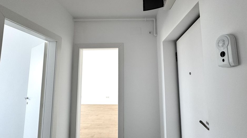 Apartament cu 2 camere, etaj 3/6, orientare Nord - Lac Straulesti - Poză 9
