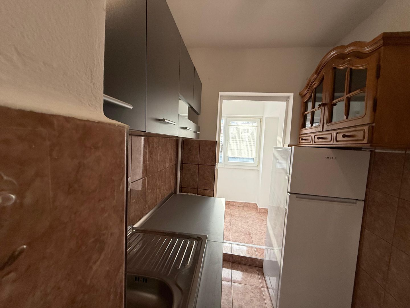 Chirie, apartament, 1 camera, 30 mp, Traian Lalescu Oradea. 250 E/lună - Poză 4